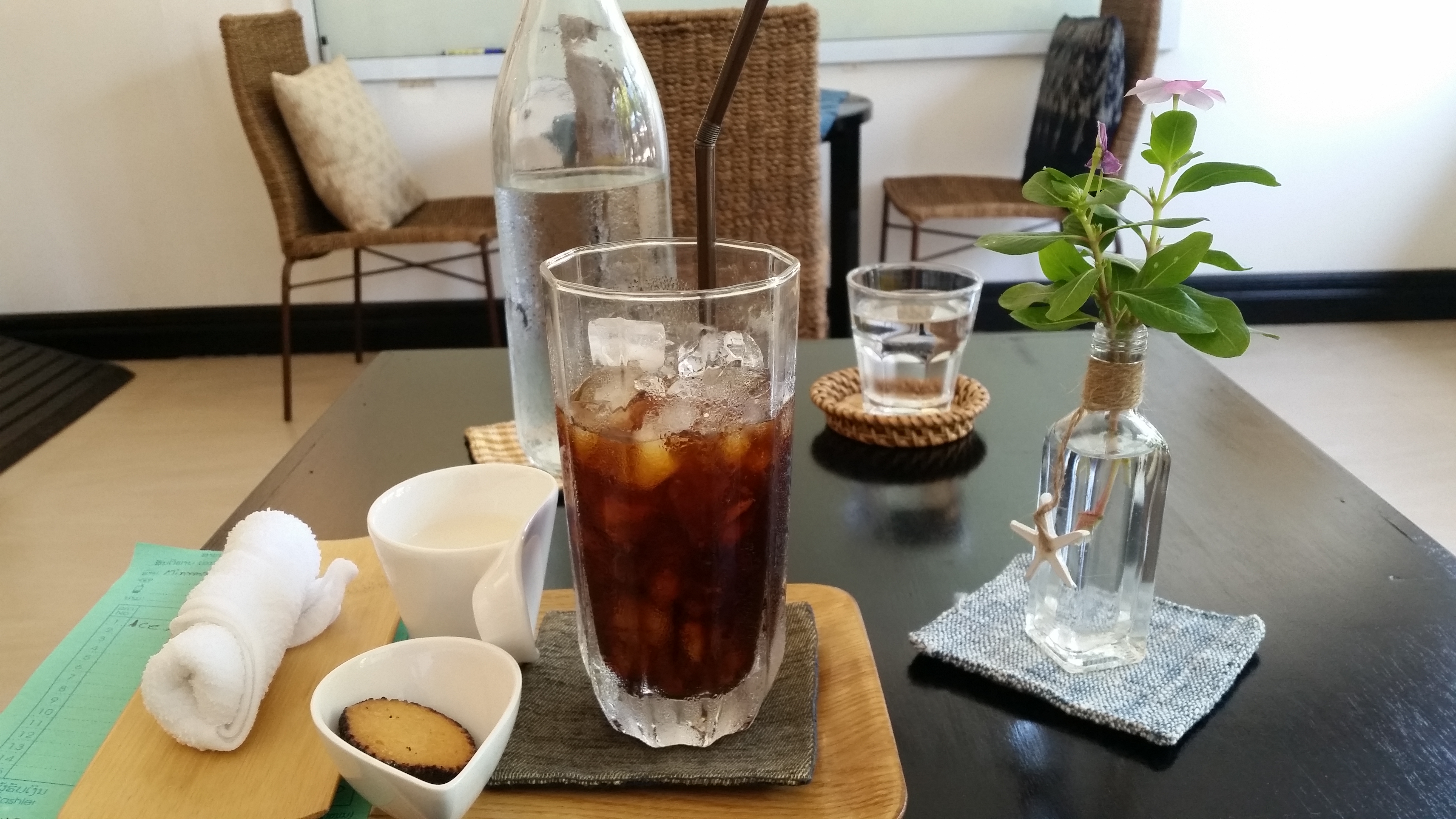 Minna no cafe ຮ້ານກາເຟທີ່ເຮັດໃຫ້ປະສົບການສັ່ງກາເ?